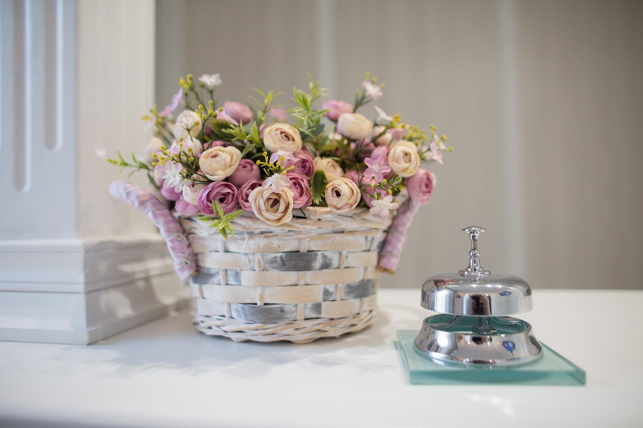 Boutique Hotel Deluxe Kamianets Podilskyi Bagian luar foto
