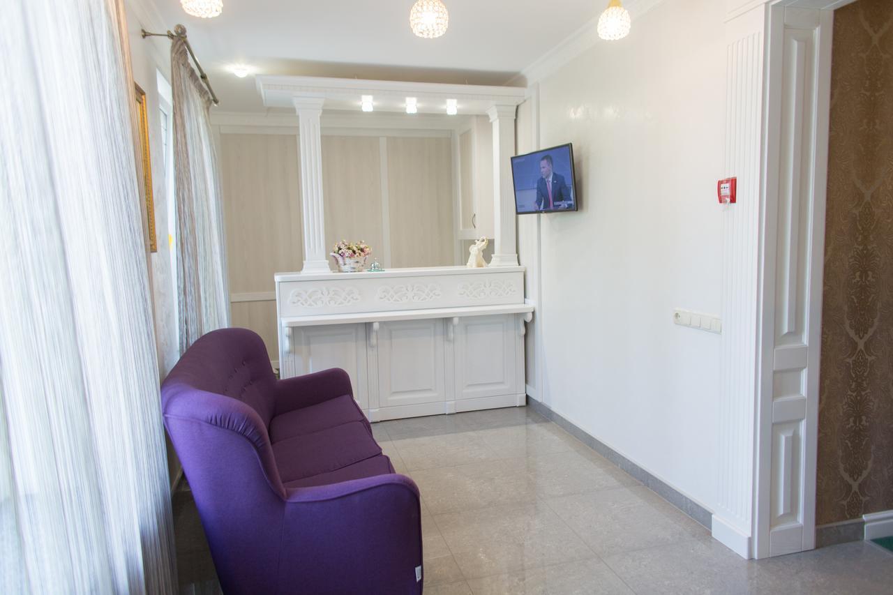 Boutique Hotel Deluxe Kamianets Podilskyi Bagian luar foto